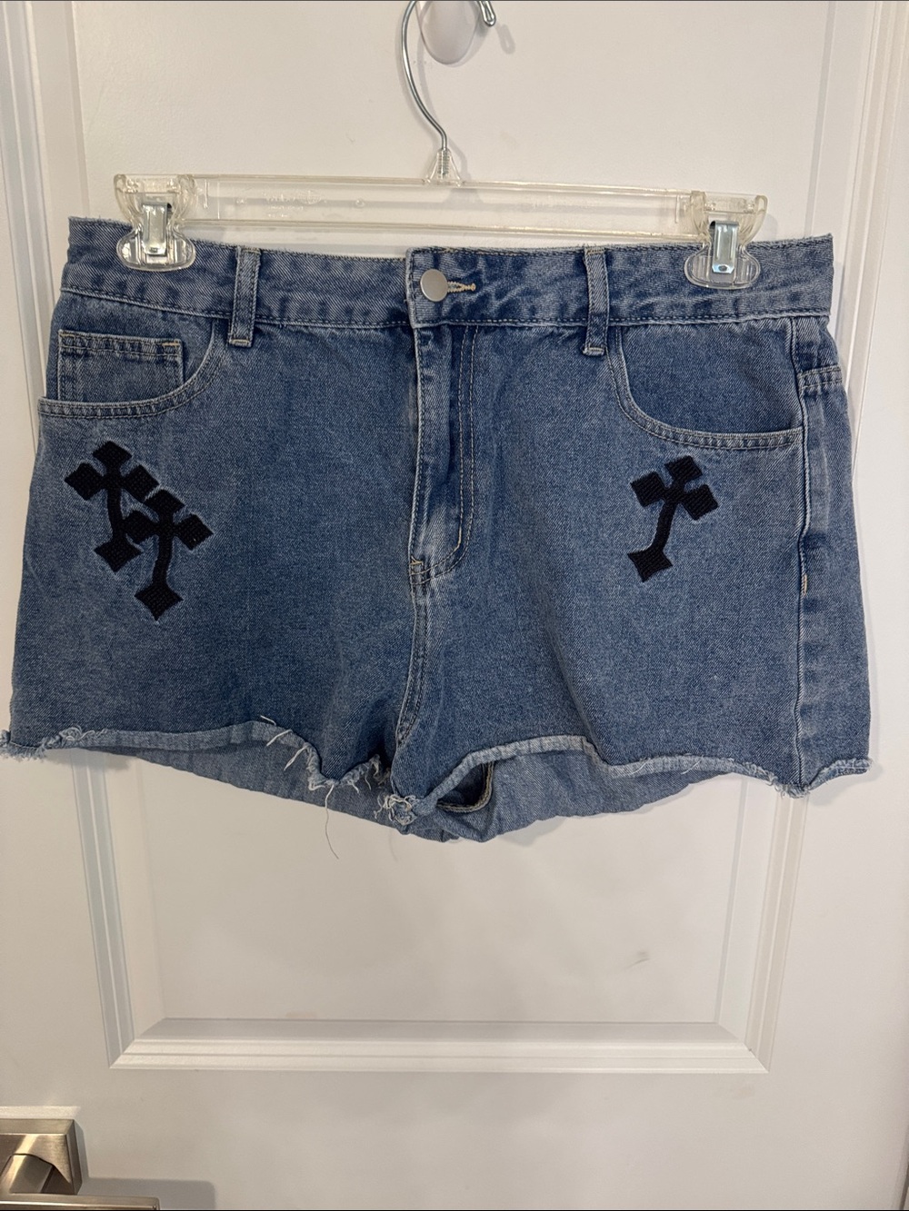 ROMWE Blue Denim Cutoff Shorts with Black Cross Patches